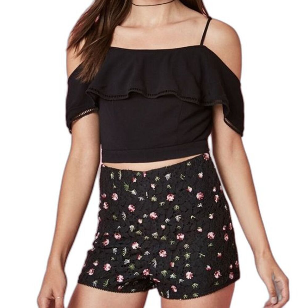 Kendall & Kylie Black Embroidered Floral Mini Shorts NWT Size Small